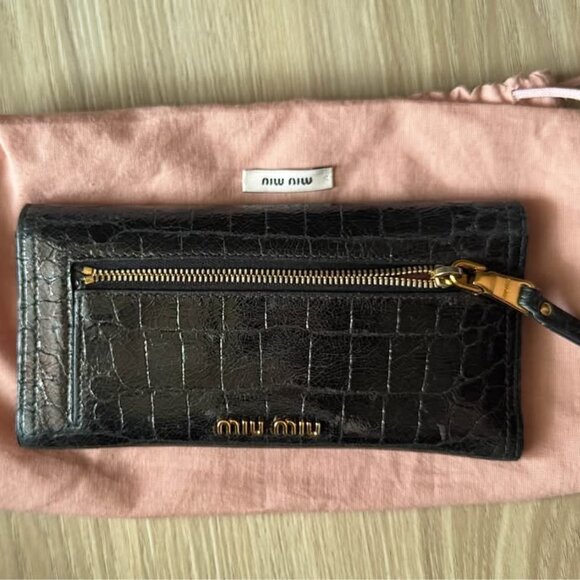 Miu Miu Croc-Embossed Long Wallet - Picture 3 of 10